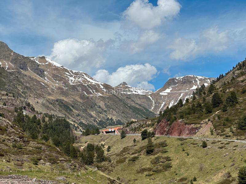 Foto d2846aef-ab83-4ba9-85d3-1c6c8cad5eff. Dúplex a calle única 4b a Aisa