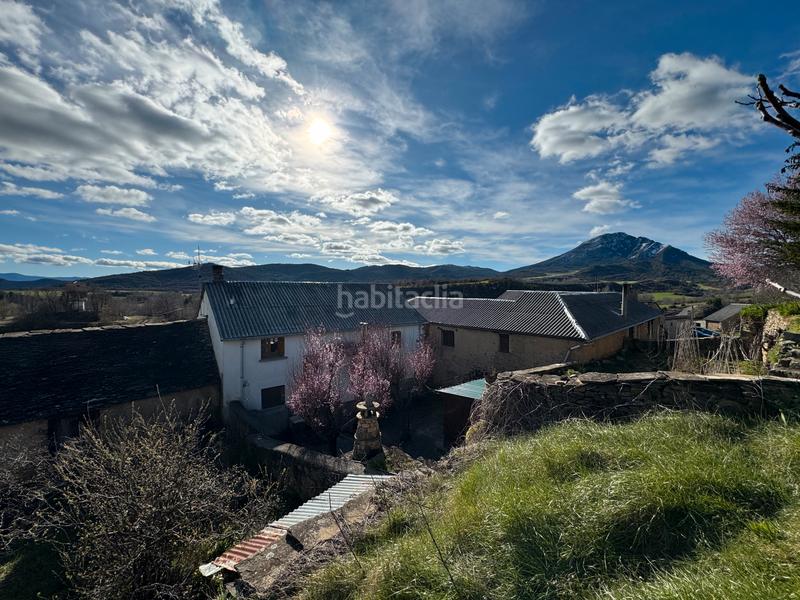 Foto 6e415302-be83-4830-8c63-9135c333f2e3. Country house with fireplace parking in Poblaciones Sur Jaca