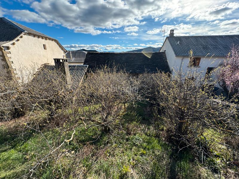Foto 7f46a692-8661-4b52-8446-f0abaff81f2a. Country house with fireplace parking in Poblaciones Sur Jaca