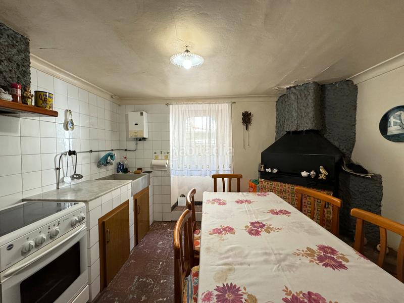Foto a5c3222e-32b1-4e03-a372-db6236078a5e. Casa amb xemeneia aparcament a Canal de Berdún