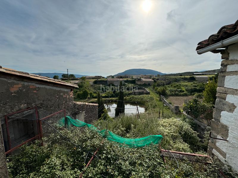 Foto b3b0f88d-7783-487c-96bf-5b0e0a8cb235. Casa amb xemeneia aparcament a Canal de Berdún