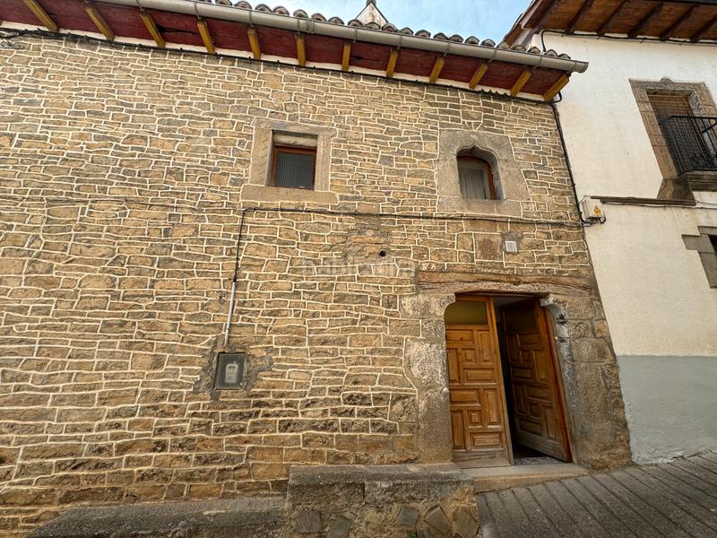 Foto e4f561e4-ce34-4b60-8f03-d9d21eabbd7b. Casa amb xemeneia aparcament a Canal de Berdún