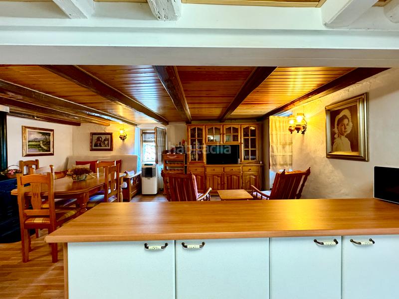 Foto e464aacb-b8a0-4009-842d-31739be395e6. Appartement avec cheminée chauffage dans Bailo