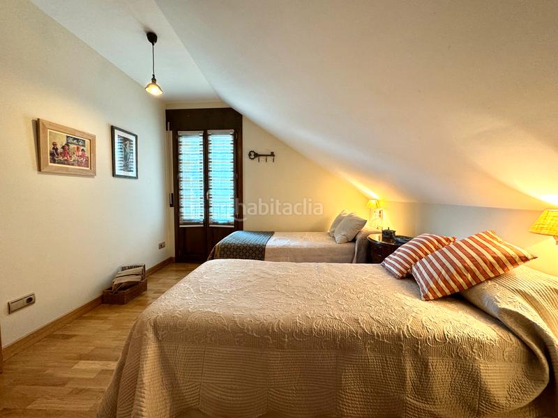 Foto c7d6b920-6e1f-4b40-93e5-b4efe229c509. Zweistöckige wohnung mit kamin in Ansó