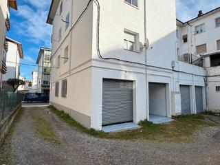Aparcament cotxe a Calle de los pirineos 16