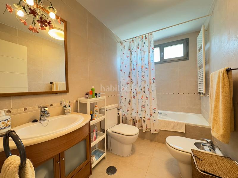 Foto 274341e6-34ed-45d8-9b0a-8b4ff5ab15c8. Piso en calle las aliagas 10 en Las Margas Golf - Latas Sabiñánigo