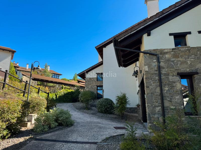 Foto d39142a2-4edd-4d77-9a44-e7fac46fa2e6. Apartment with fireplace heating parking pool in Poblaciones Norte Jaca