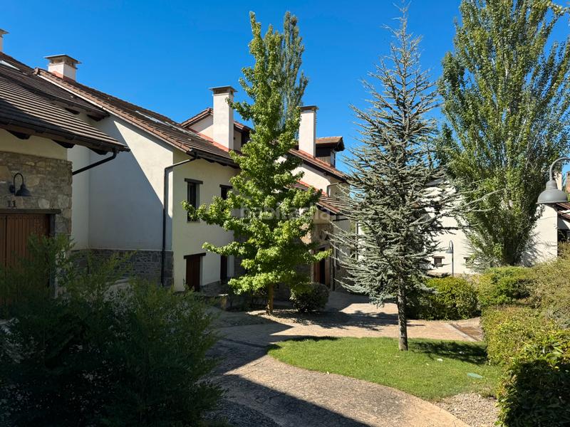 Foto 1654c785-d421-4995-8341-9fe524c9c071. Appartement avec cheminée chauffage parking piscine dans Jaca