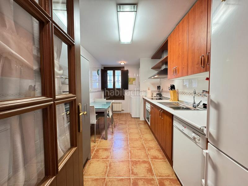 Foto 6ab4b152-27a6-4aa1-bd6a-37f6d48f5508. Appartement avec cheminée chauffage parking piscine dans Jaca