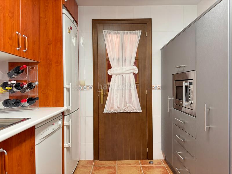 Foto f49c5f32-0397-4ea7-b9e9-0ca2f613e8fb. Appartement avec cheminée chauffage parking piscine dans Jaca
