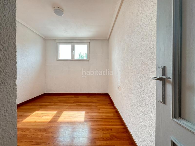 Foto e2d2371e-b8ed-46ca-aa2b-037454348094. Apartament a avenida regimiento de galicia 21 a Universidad Jaca