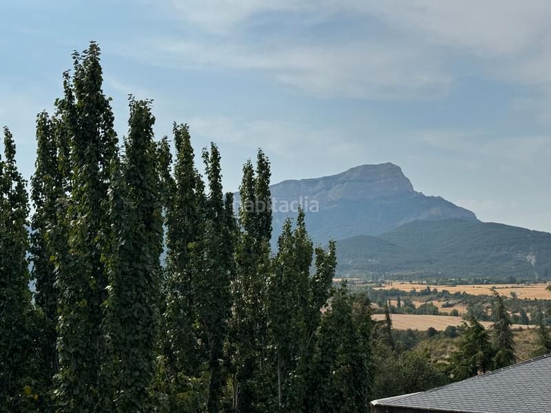 Foto a1b81169-c457-40a5-8e1e-df01141568ac. Apartamento en avenida regimiento de galicia 21 en Jaca