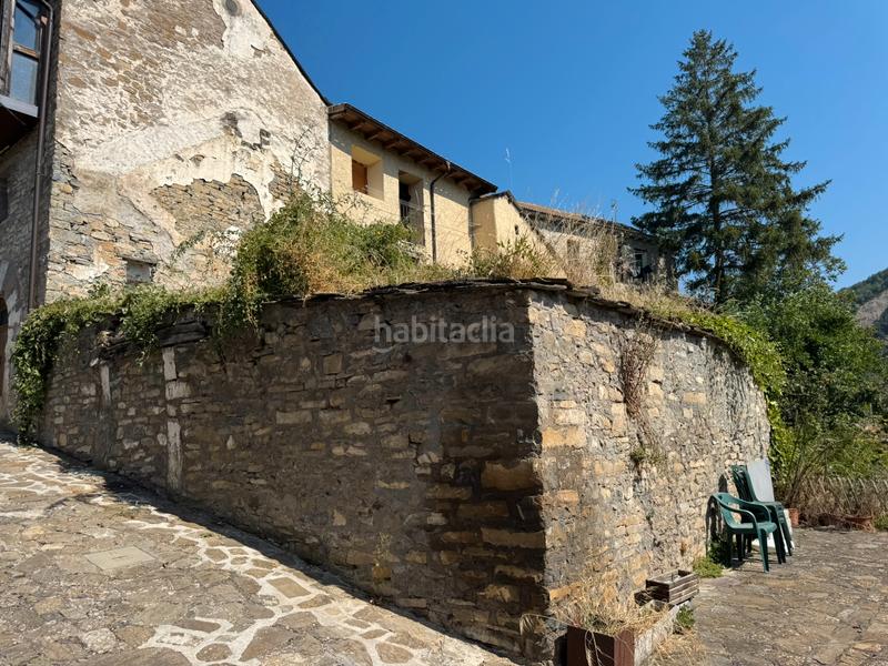 Foto f16d8c93-4532-4a65-a19b-07c9ddc6ba38. Residential plot in calle redapar 16 in Castiello de Jaca