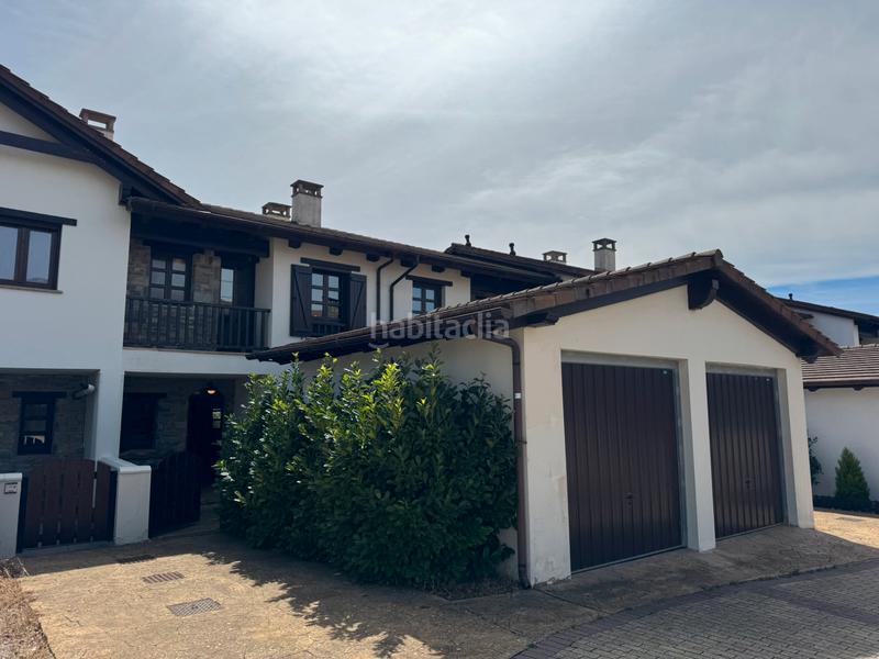 Foto b3bef297-3307-4180-9582-688c99f2db54. Casa adosada en Poblaciones Norte Jaca