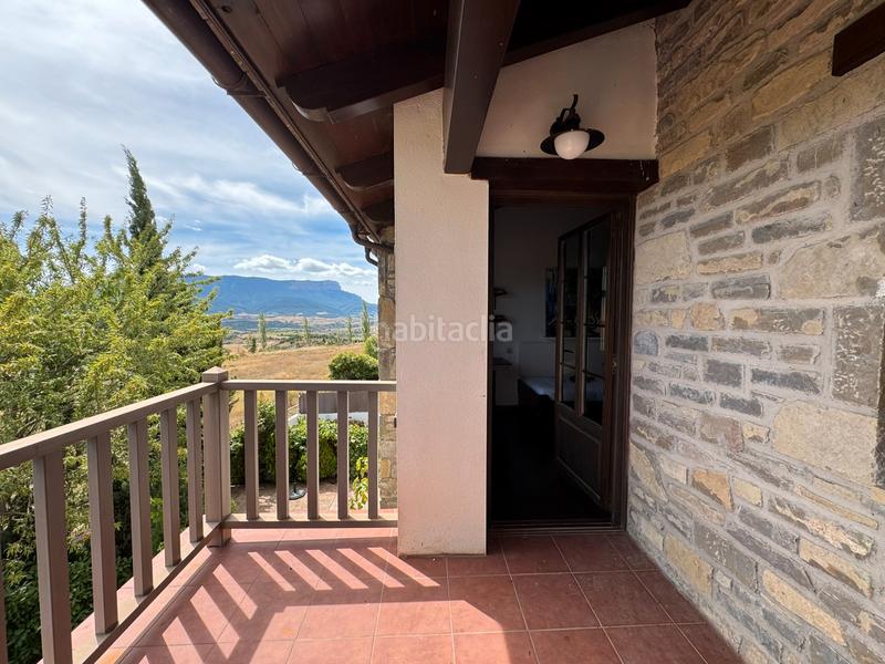 Foto 09ba256a-d96b-488e-9c6f-f3f8b66cfd53. Semi detached house with fireplace heating parking pool in Jaca