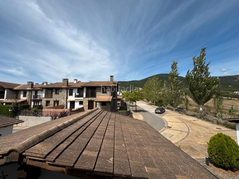 Foto b7365673-129a-4da2-9e12-975b6fdb2d82. Semi detached house with fireplace heating parking pool in Jaca