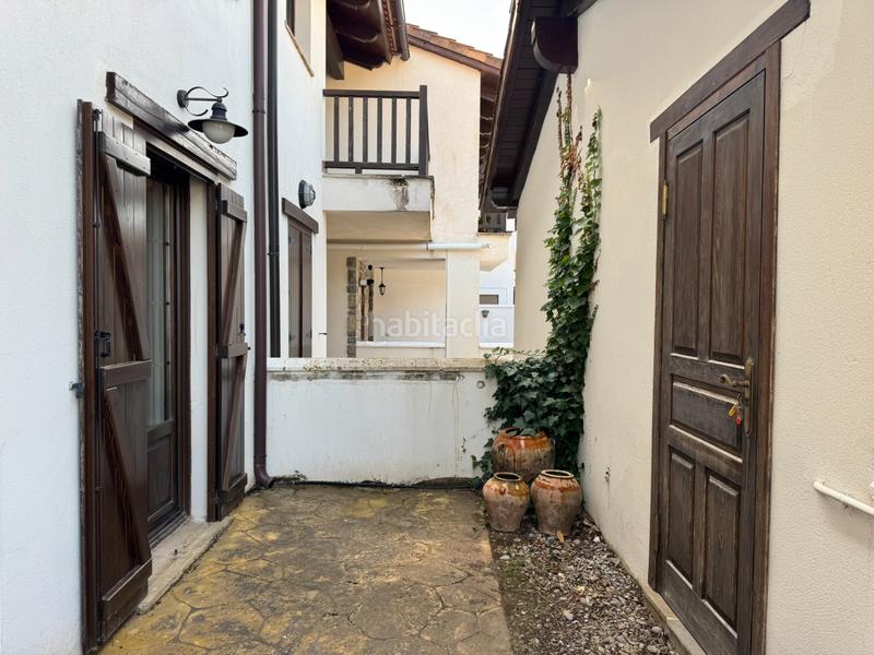 Foto d23e077c-bcbd-4540-9aef-6b9d947978ad. Semi detached house with fireplace heating parking pool in Jaca