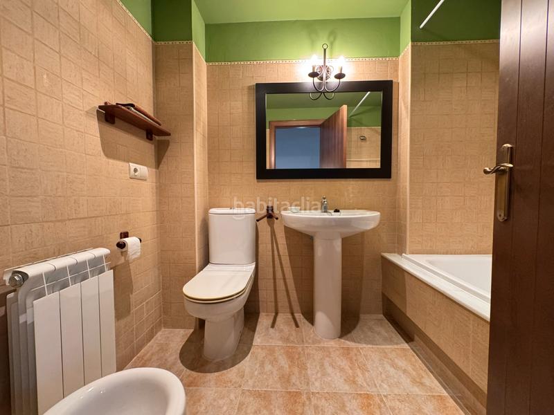 Foto fcb2f0cd-90c5-48f6-9348-6462707de0db. Semi detached house with fireplace heating parking pool in Jaca