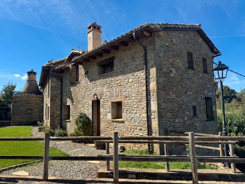 Foto f98f33ae-5f81-4f51-bc93-d033d8b83e8b. Piso en Bailo