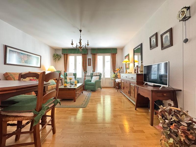 Foto 9da4b986-e18a-449b-9ab5-3ebf580e9523. Pis a calle albareda 24 a Canfranc