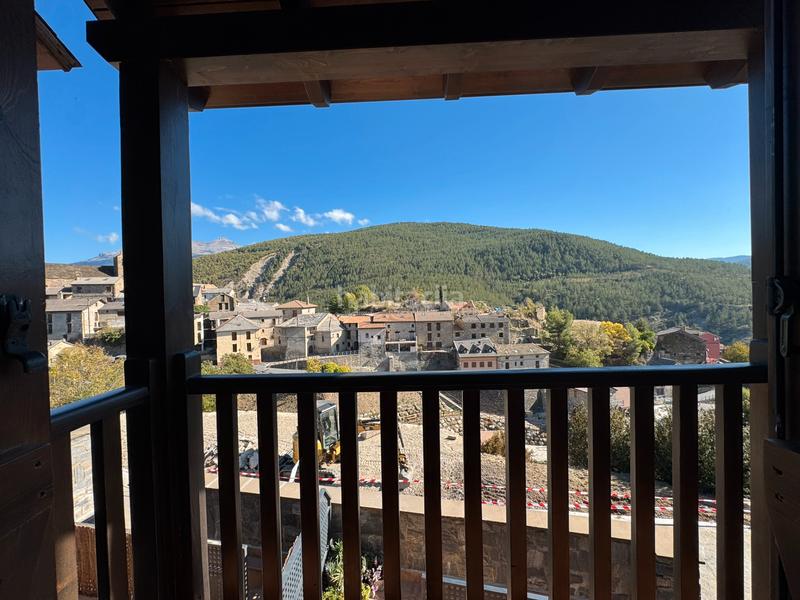 Foto 98fba8e4-b7f6-4c5f-a072-df0c1b305647. Casa adosada en camino eras 1 en Castiello de Jaca