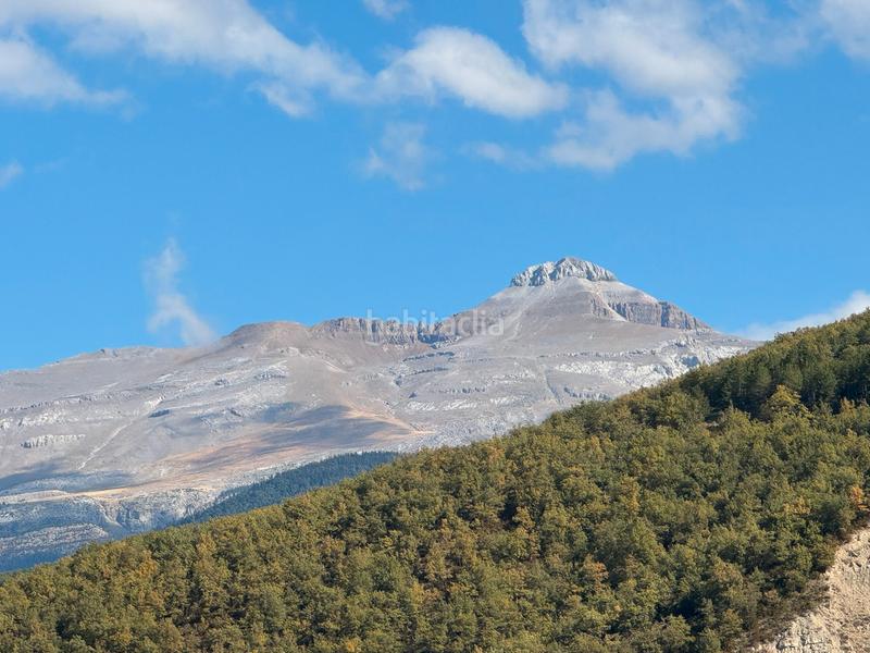 Foto b766917f-497b-4651-933c-d80d8b08b1e1. Casa adosada en camino eras 1 en Castiello de Jaca