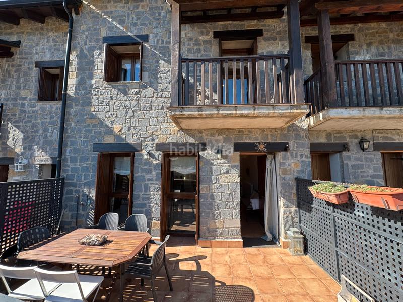 Foto b94c7cc1-dbf8-42ae-90d6-b77045d3eb77. Casa adosada en camino eras 1 en Castiello de Jaca