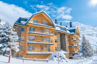 Apartment in Calle única 7