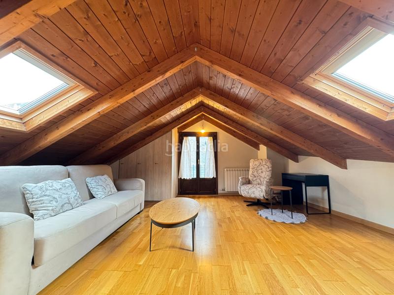 Foto 7f81ea36-e766-48f2-ad01-7529bbda1478. Casa pareada en Hoz de Jaca