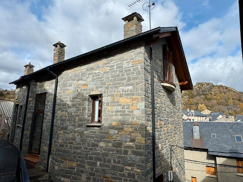 Foto c03fc9ac-4ca3-4b61-adf9-d290548f7d7f. Casa pareada en Hoz de Jaca