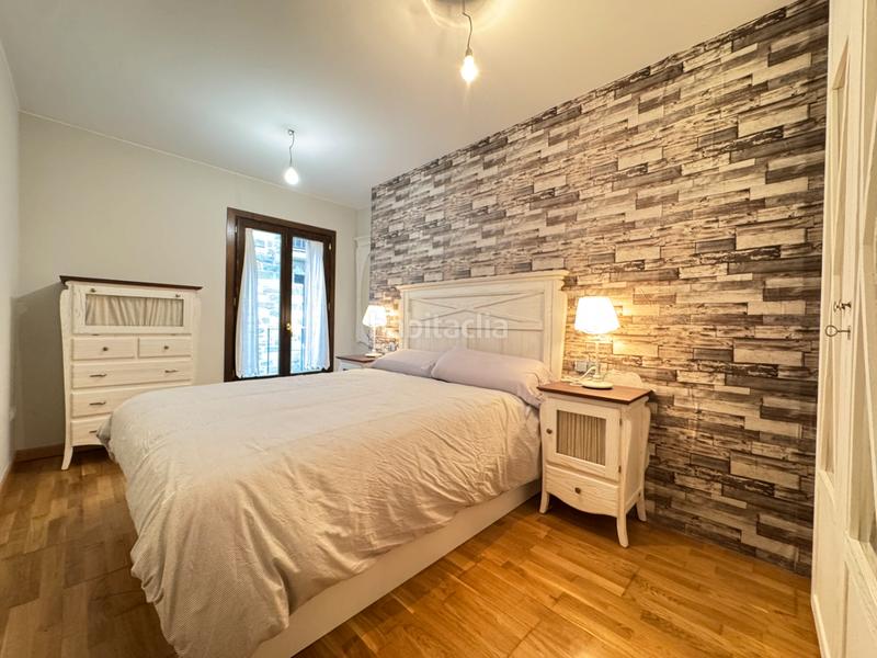 Foto 31a57adc-3dbb-4aca-bb97-8e519763da0e. Maison jumelée avec cheminée chauffage parking dans Hoz de Jaca