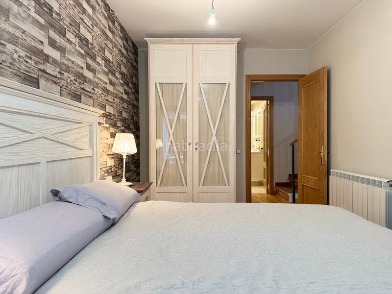 Foto 87378dbd-1ead-4bf3-b264-6a203bfd9c2d. Maison jumelée avec cheminée chauffage parking dans Hoz de Jaca