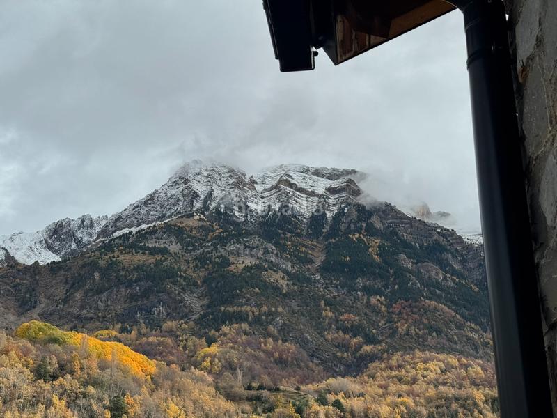 Foto 899737a0-702b-4ee9-86bd-1bc4a1469314. Maison jumelée avec cheminée chauffage parking dans Hoz de Jaca