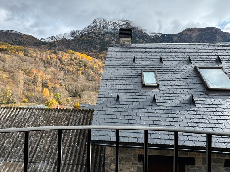 Foto dcb4f54d-73b6-4d76-aeac-90ab020b8740. Maison jumelée avec cheminée chauffage parking dans Hoz de Jaca