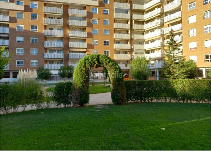 Foto 2444bd16-70b2-4132-a82a-17a1c9a0ba85. Pis amb calefacció piscina a La Bozada - Parque Delicias Zaragoza