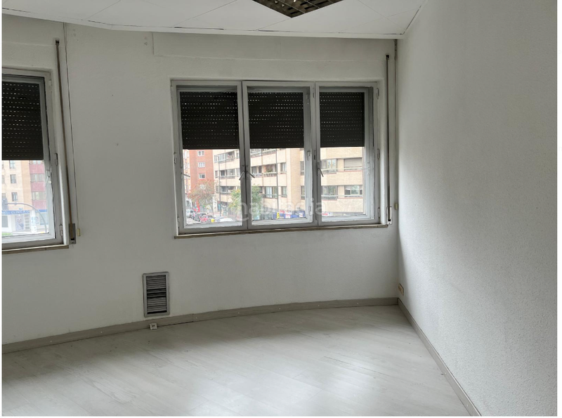 Foto e841355a-777d-4764-9a42-69b352498fe5. Office space in juan xxiii 1 in Barrio del Ave Zaragoza