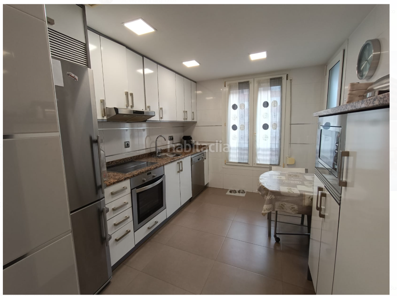 Foto 8beac054-5b7d-4b93-af9e-f1d445d68d50. Pis a angel sanz briz 9 a La Granja Zaragoza