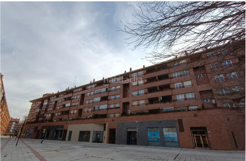 Foto eaee211b-d443-49d8-90cc-5a79a3318ffa. Pis a angel sanz briz 9 a La Granja Zaragoza