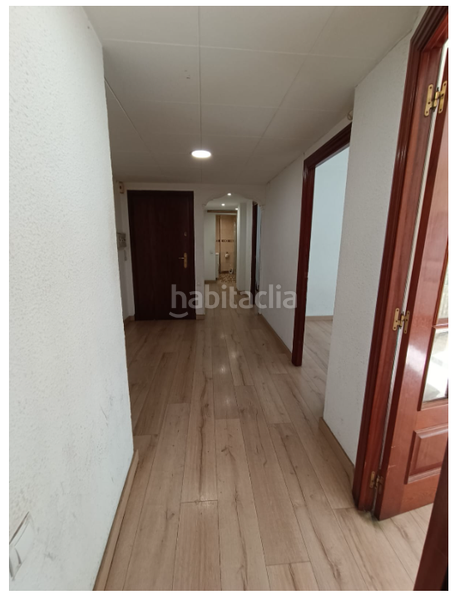 Foto 22603c67-3d85-4b7d-90ce-62e48d54bdda. Piso sector universidad, calle tomás bretón, 3 dormitorios, un baño, ascensor en Zaragoza