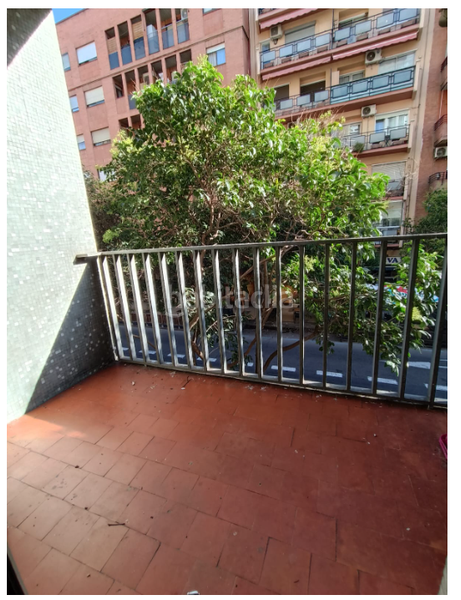 Foto 38ac453e-4157-4bb4-a288-0f9441de63af. Piso sector universidad, calle tomás bretón, 3 dormitorios, un baño, ascensor en Zaragoza
