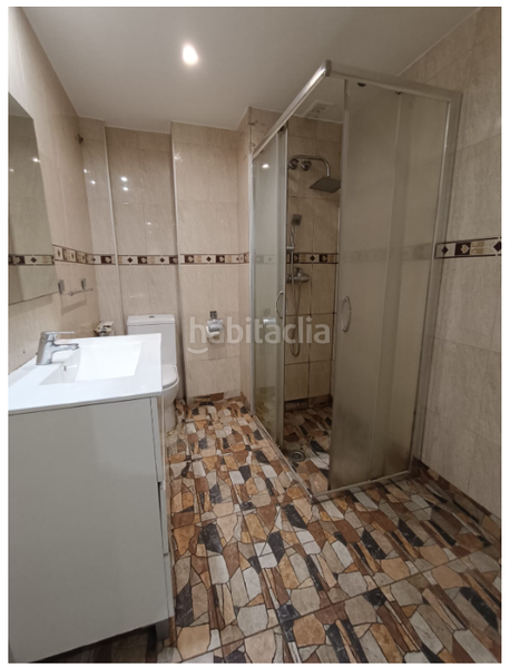 Foto c5164a8d-4c35-427f-a659-a96d4ef953b9. Piso sector universidad, calle tomás bretón, 3 dormitorios, un baño, ascensor en Zaragoza