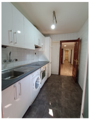 Appartement  Tomas breton. Sector universidad, calle tomás bretón, 3 dormitorios, un baño,