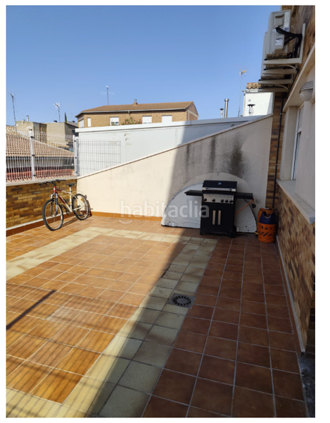 Foto 63593229-ff93-4c50-85a2-c84f75d33703. Piso Valdefierro, piso triplex, 5 dormitorios, 3 baños, garaje en Zaragoza