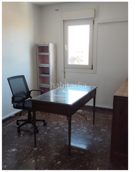 Foto a0c3bf02-94a1-4303-9838-f848b4e168fd. Piso Valdefierro, piso triplex, 5 dormitorios, 3 baños, garaje en Zaragoza