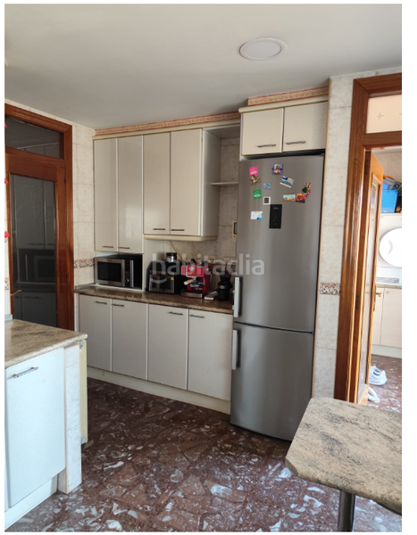 Foto c30bd771-d56d-4c9e-a4d2-48b41f2243f2. Piso Valdefierro, piso triplex, 5 dormitorios, 3 baños, garaje en Zaragoza