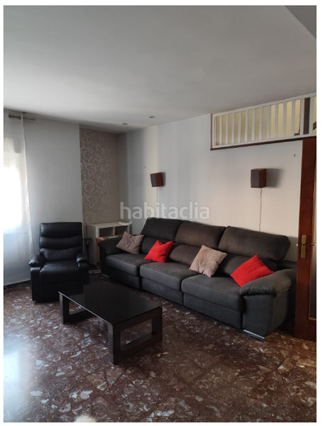 Foto d5806a7c-f04c-400f-a7f3-78e14c3eb934. Piso Valdefierro, piso triplex, 5 dormitorios, 3 baños, garaje en Zaragoza