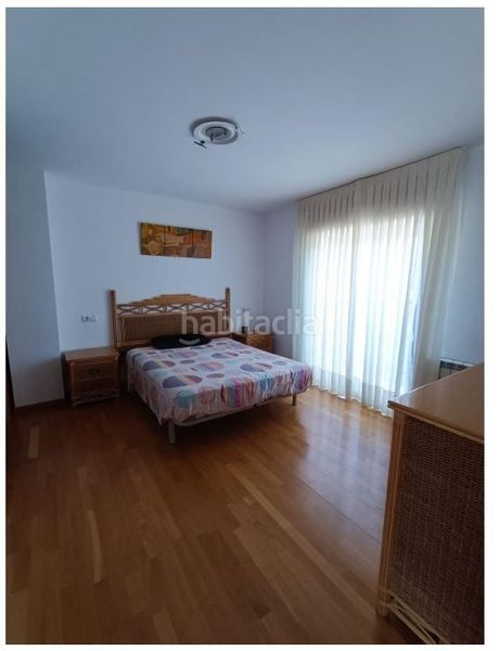 Foto 0203f725-e3b3-44b9-b78f-4aba5b9740dd. Casa a Cadrete