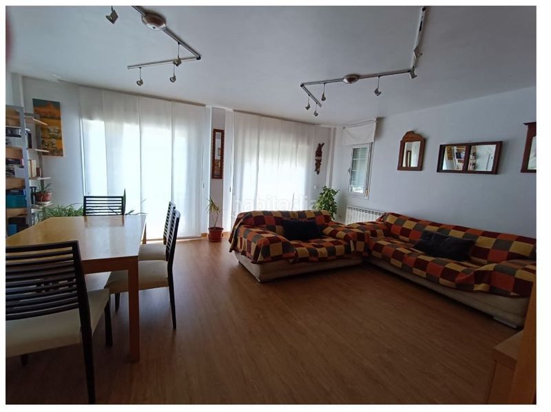 Foto 64e4f664-0290-430f-ac97-65c1b6d8e6fc. Casa a Cadrete