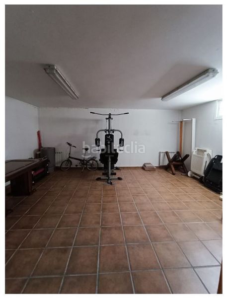 Foto ccee8f5b-d0aa-4071-88f5-9e0fc532c88a. Casa a Cadrete
