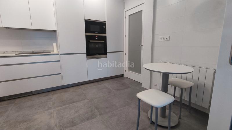 Foto f466a83f-55e1-41cf-be31-ea911c1c9e66. Piso en gudarien bide bidea 4 bonito piso con ascensor, totalmente reformado, . en Elgeta